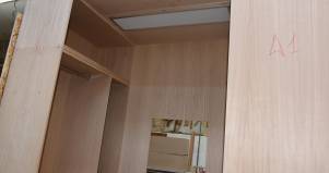 Cabina Armadio in Legno su misura Artigianale 